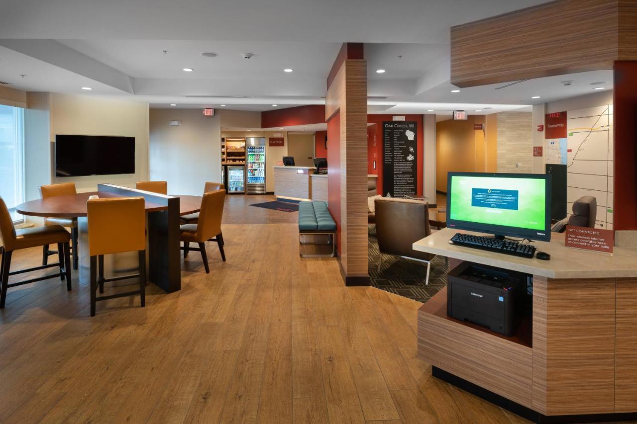 Towneplace Suites By Marriott Milwaukee Оук Крийк Екстериор снимка